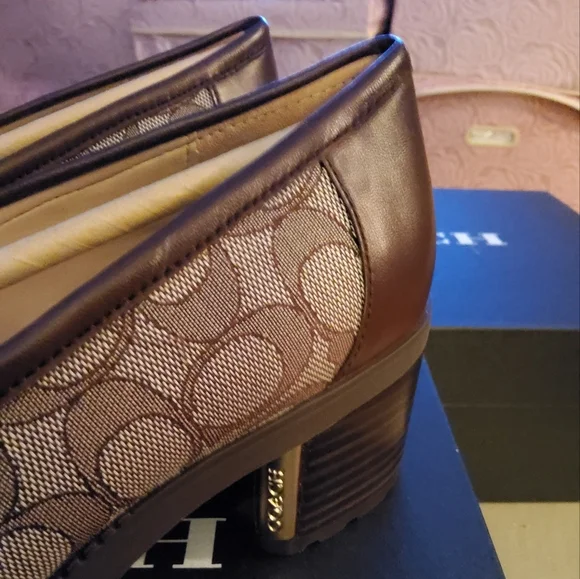 COACH "CORA" LOAFER PUMPS IN COLORS OAK/MAPLE, SIZE 9.5 - Picture 6 of 6